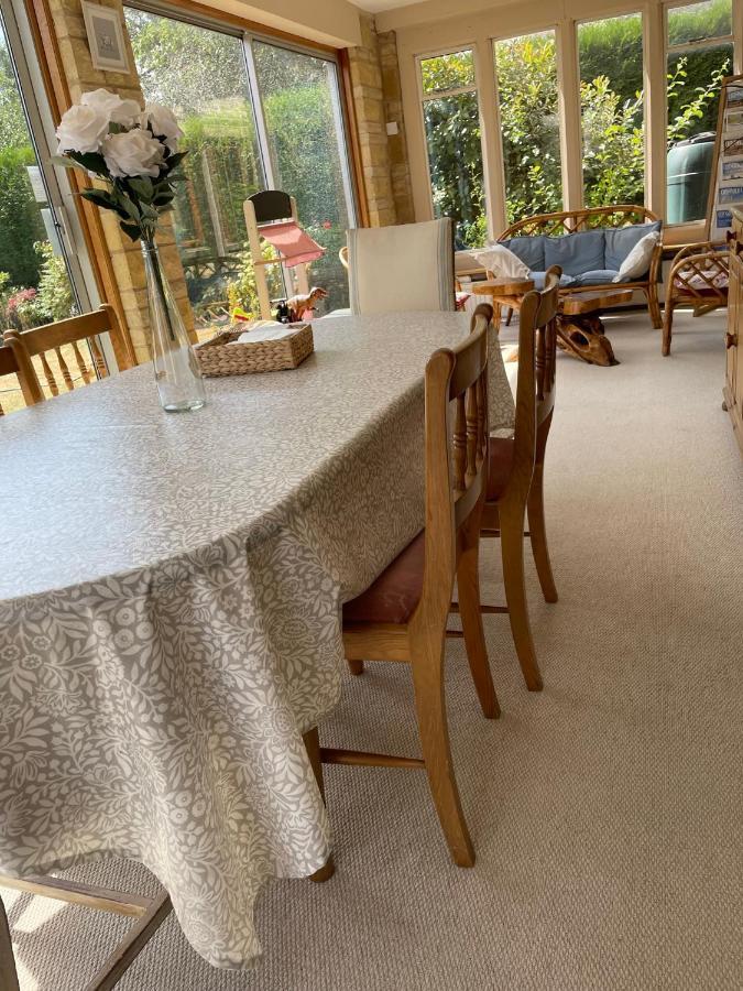 Cotswolds Luxury House In Central Bourton Large Sleeps 2-11. Pet Friendly. Exteriör bild