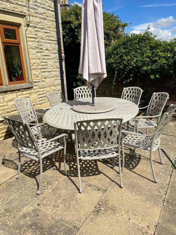 Cotswolds Luxury House In Central Bourton Large Sleeps 2-11. Pet Friendly. Exteriör bild
