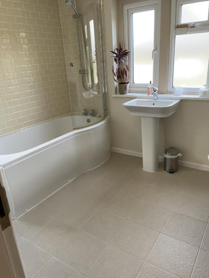 Cotswolds Luxury House In Central Bourton Large Sleeps 2-11. Pet Friendly. Exteriör bild